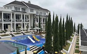 Green Hero Darajat Hotel